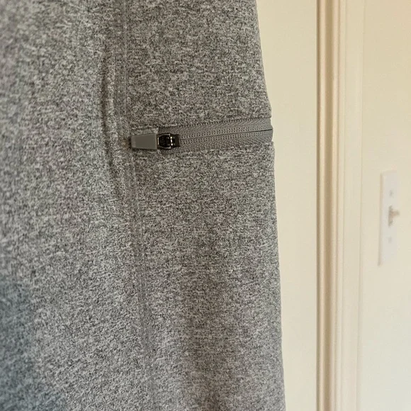 Kyodan Outdoor Gray High-Waist Leggings with Zip Pocket – Size L - Picture 3 of 4